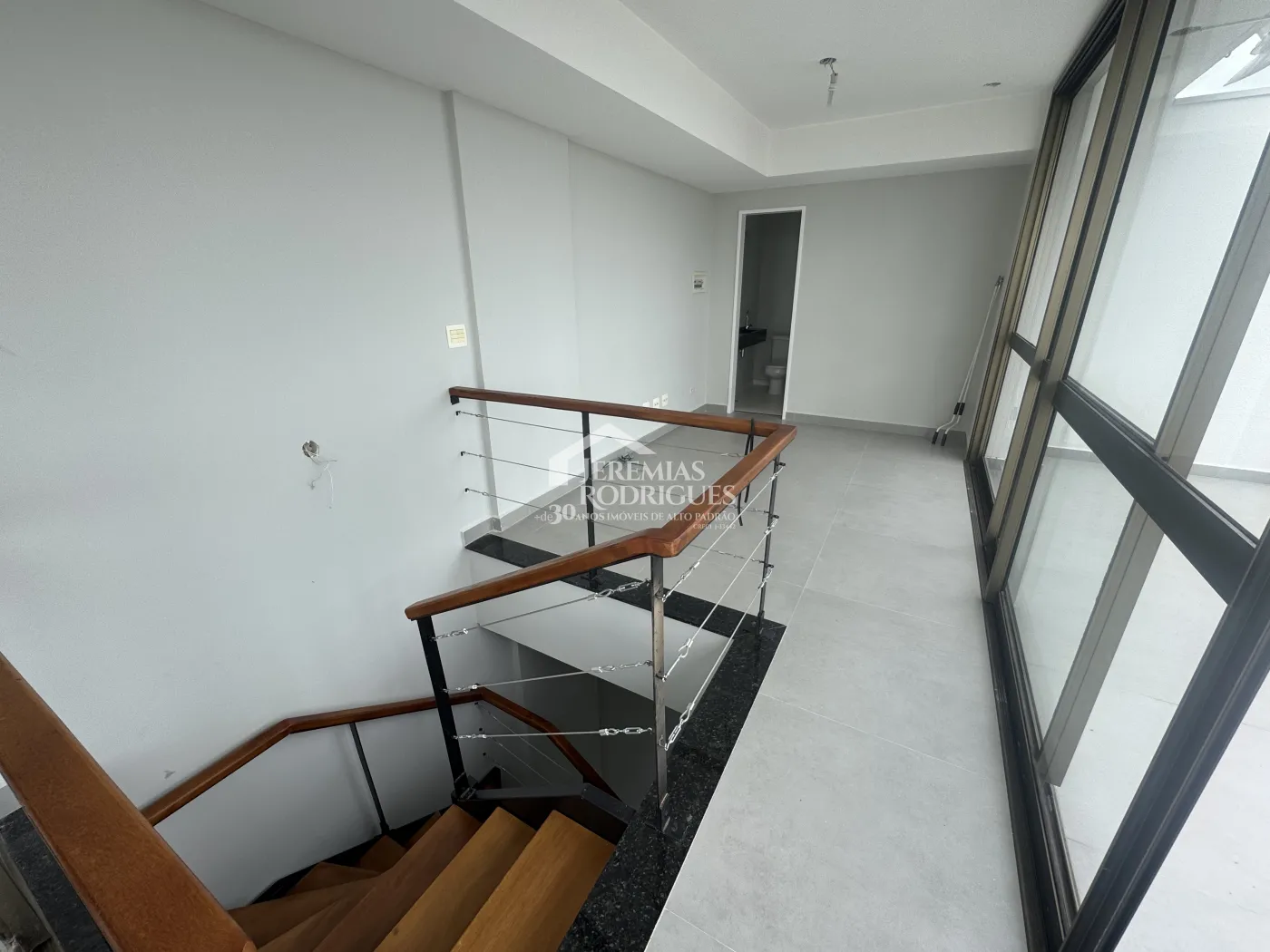 Apartamento à venda com 3 dormitórios, 119 m² no Edifício Jabuticabeiras em Taubaté/SP.