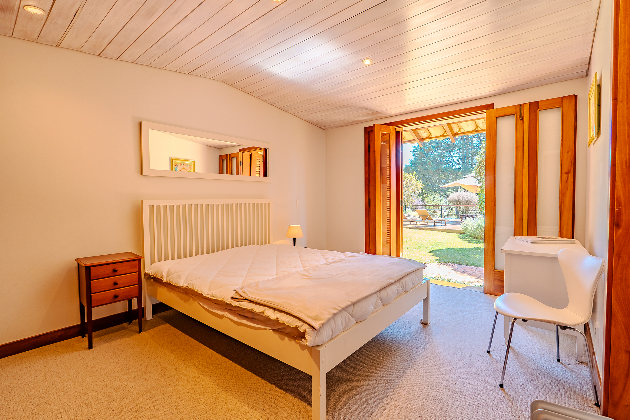 Mansão à venda com 7 suítes no Condomínio Vila Simonsen em Campos do Jordão/SP.