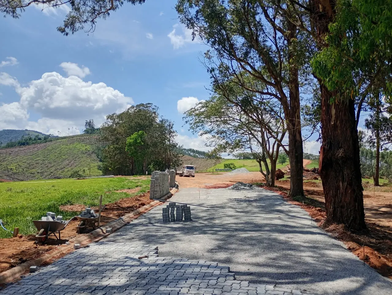 Terras de Santa Maria - Ter sua casa de veraneio às margens da represa é privilégio para poucos. — foto 10