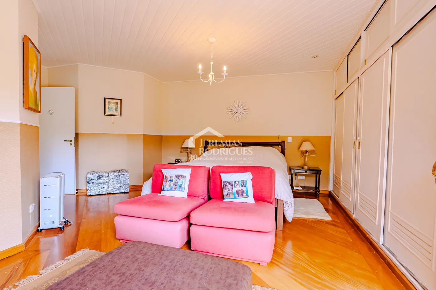 Casa com 6 suítes, 700 m² - Condomínio Vila Simonsen - Campos do Jordão/SP.