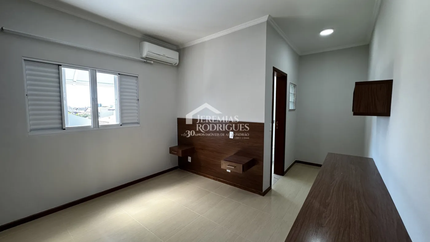 Casa para venda com 4 suítes no Condomínio Real Ville em Pindamonhangaba/SP