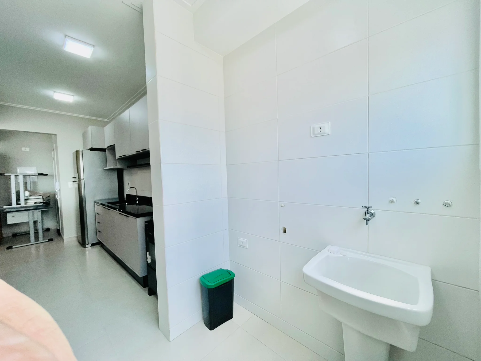 Apartamento para venda e locação, 101 m² no Condomínio Lume Residence em Taubaté/SP. 