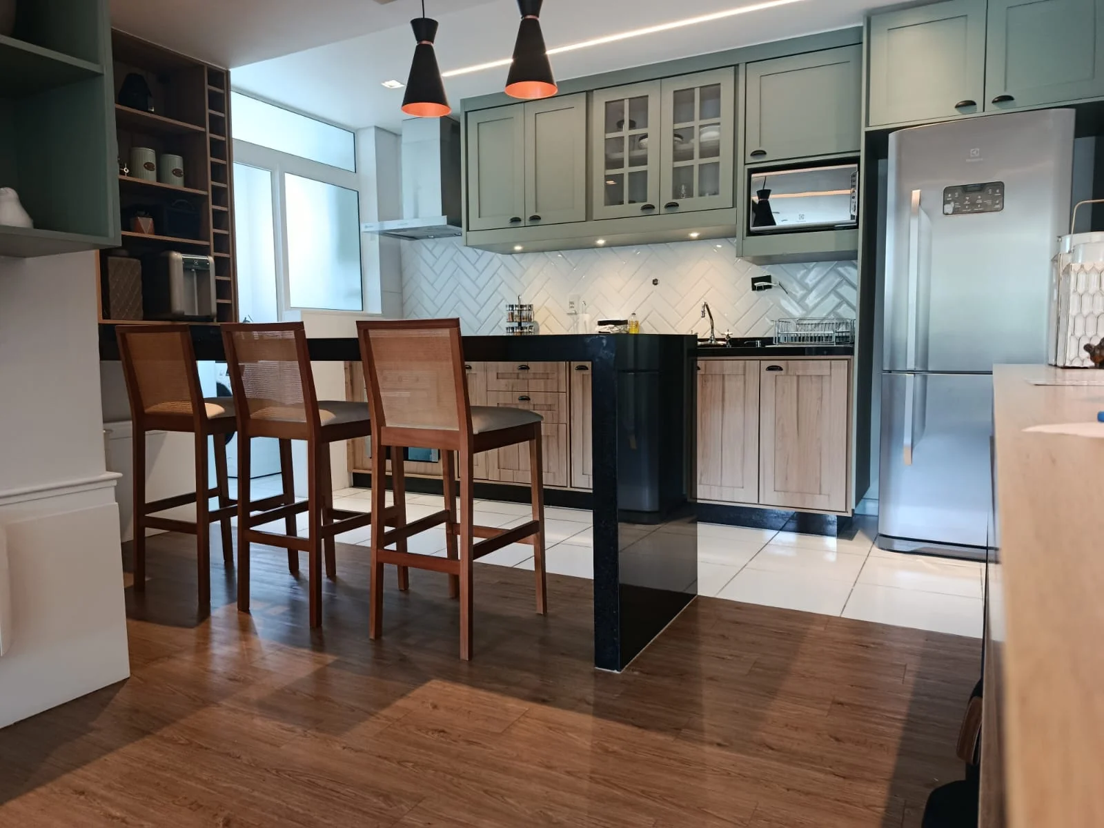 Apartamento à venda com 3 suítes no Edifício Le Premier em Campos do Jordão/SP. 