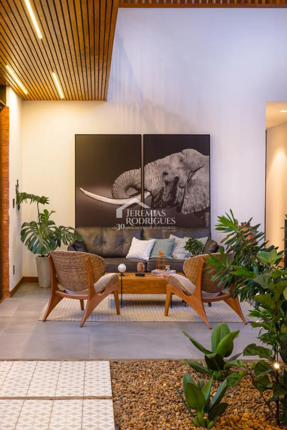Maravilhosa casa com 5 quartos, 438 m² - Colonial Village II - Pindamonhangaba/SP