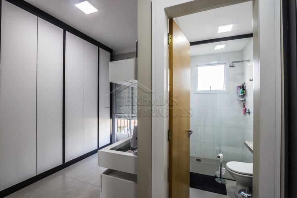 Apartamento à venda com 4 suítes no Condomínio Des Arts em Taubaté. 