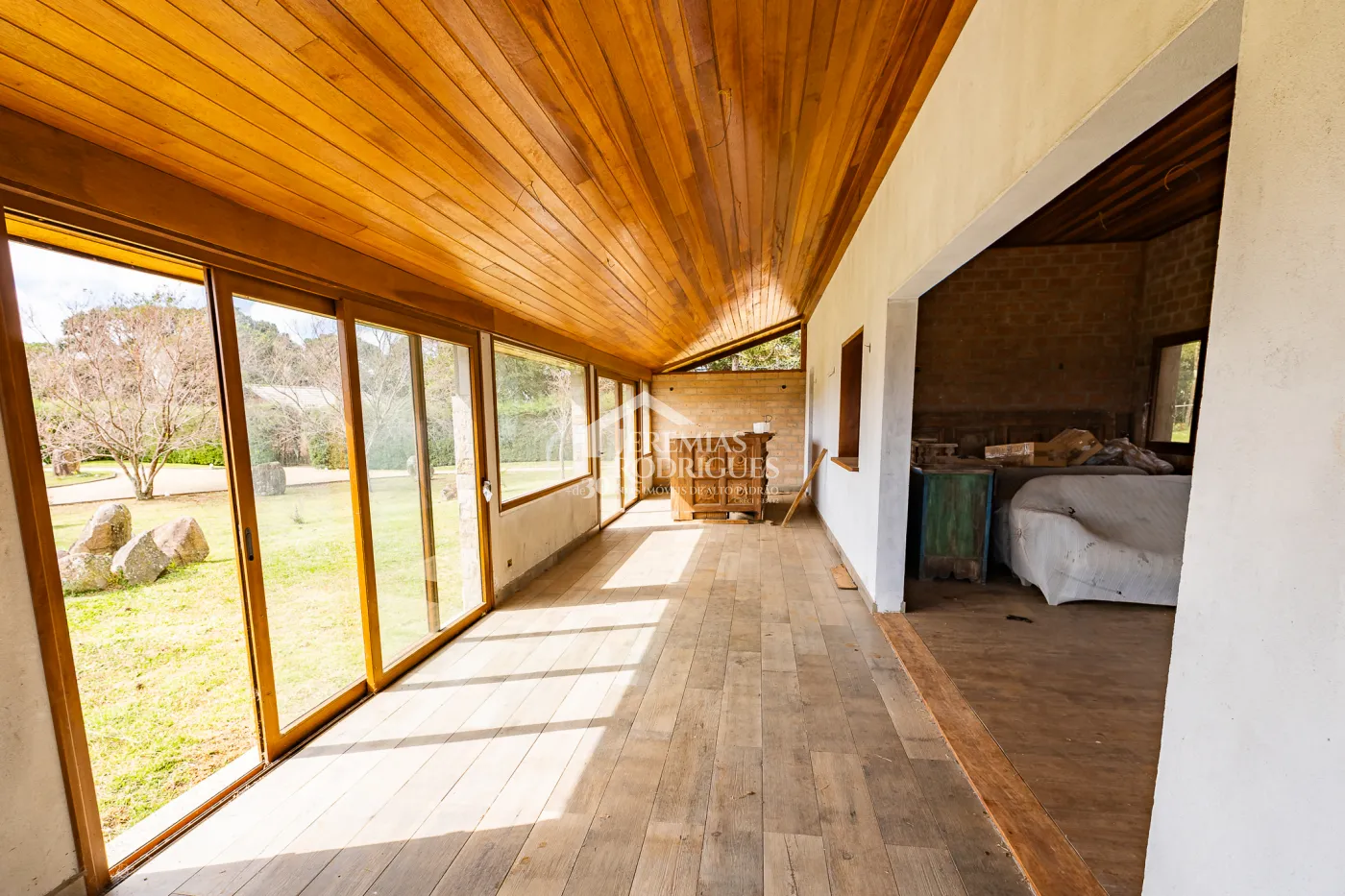 Fazenda com 2.904.000 m² - Sapucaí-Mirim - MG