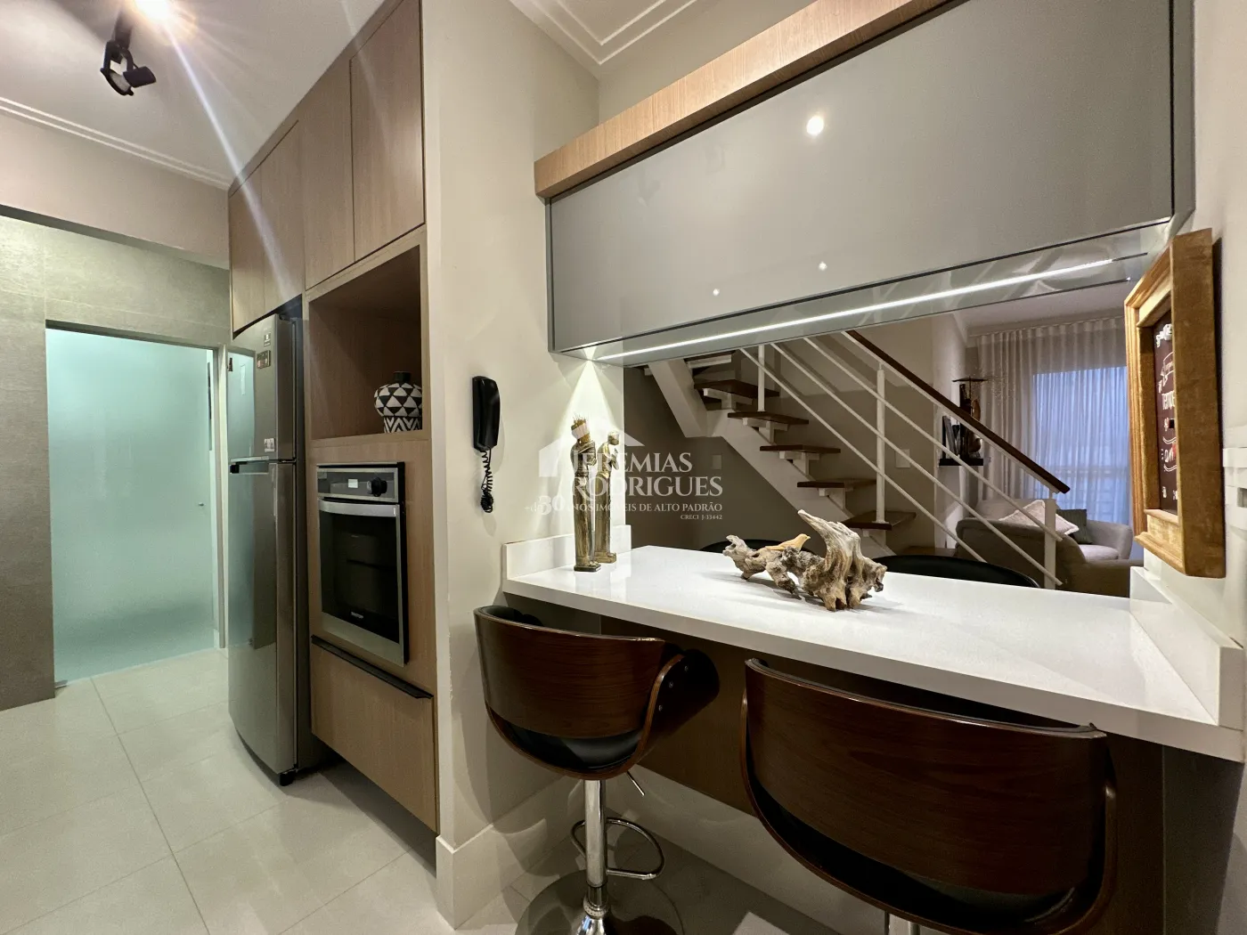 Apartamento com 2 dormitórios, 171 m² - Edifício Solar dos Juritis - Taubaté/SP.