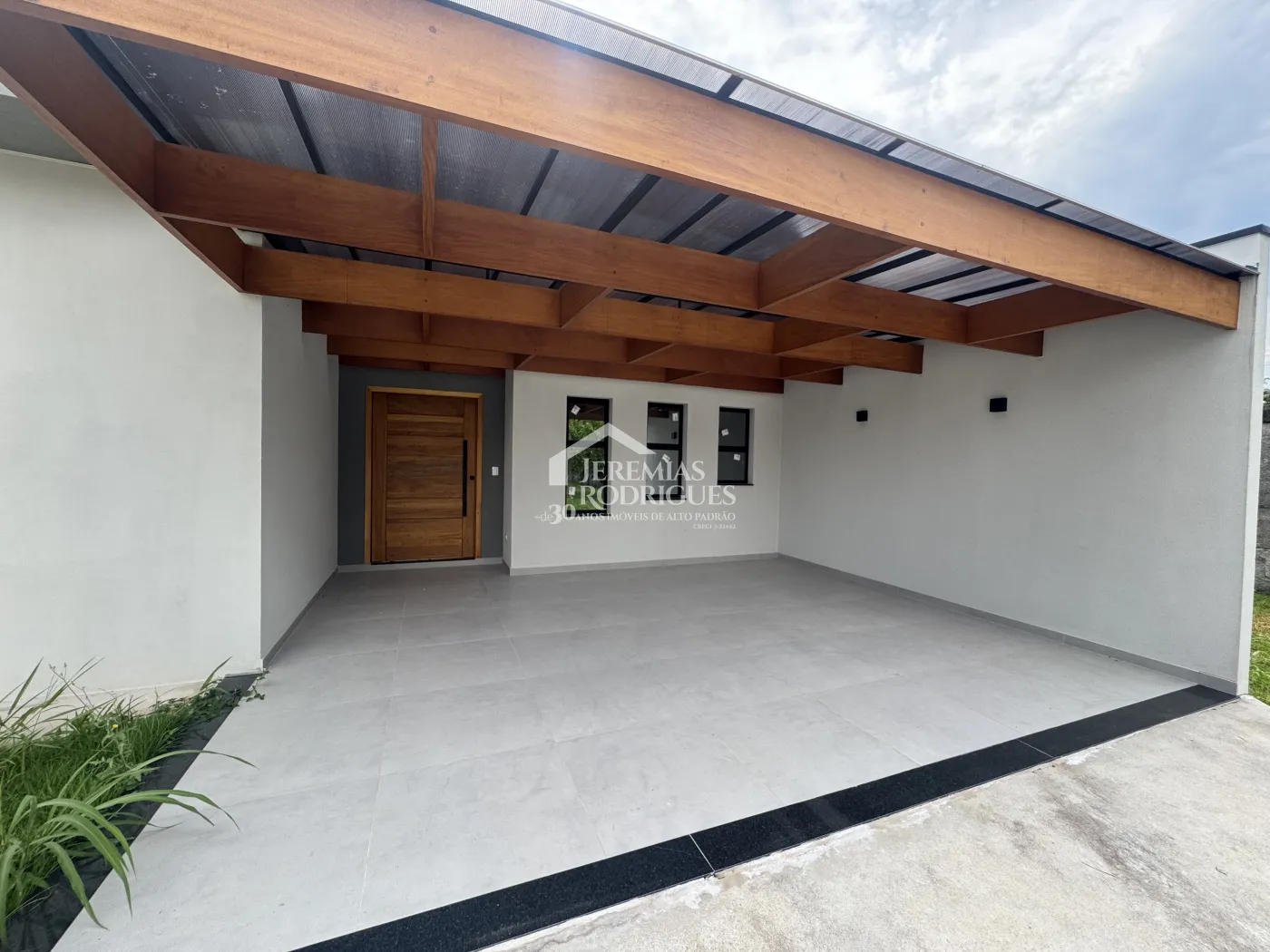 Casa à venda com 3 dormitórios no Condomínio Alphaville em Taubaté/SP