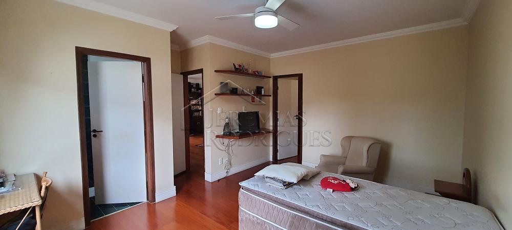 Casa à venda com 4 suítes no bairro Jardim das Nações em Taubaté/SP.
