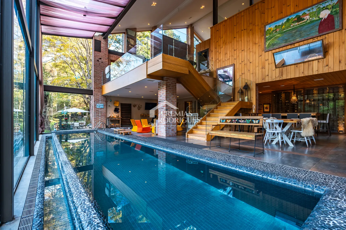 Casa com 7 suítes, 770 m² - Pedra do Fogo - Campos do Jordão/SP.