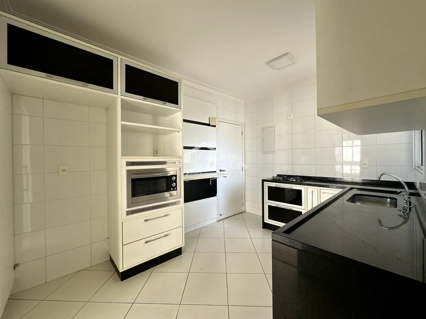 Apartamento com 3 suítes, 130 m² - Edifício Figueiras - Taubaté/SP