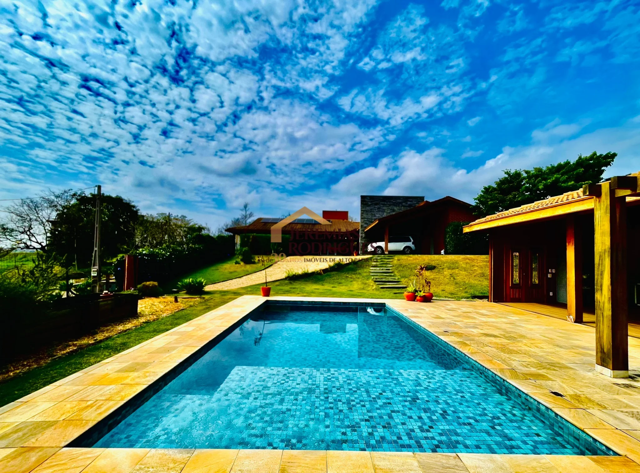 Casa à venda no  Residencial Reserva Altos do Cataguá em Taubaté/SP.