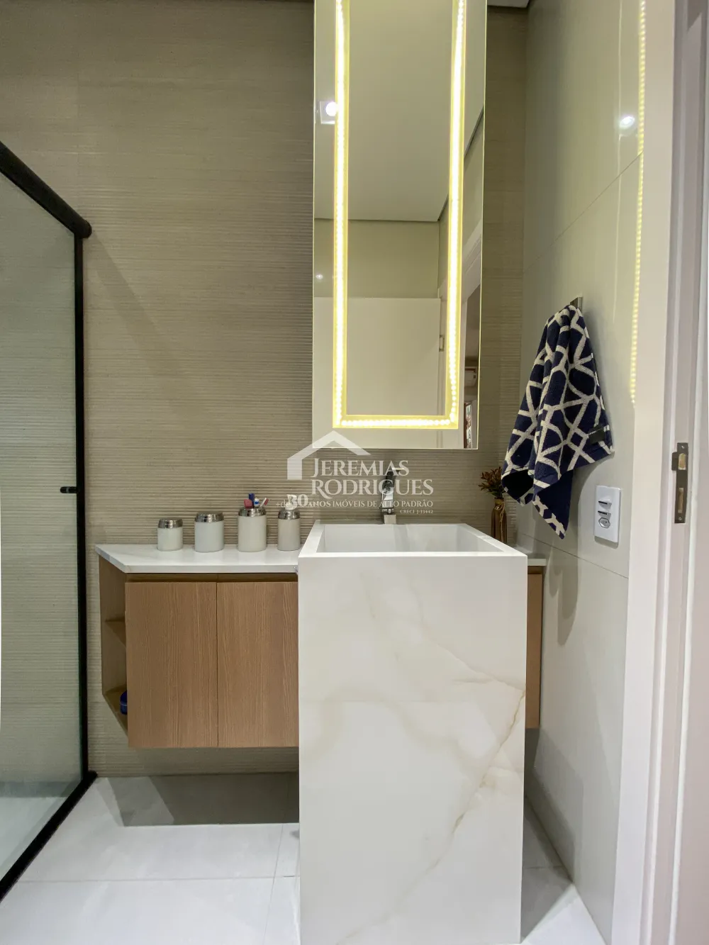 Casa com 3 quartos, 203 m², à venda por R$ 1.490.000- Condomínio Colinas do Belém - Taubaté/SP