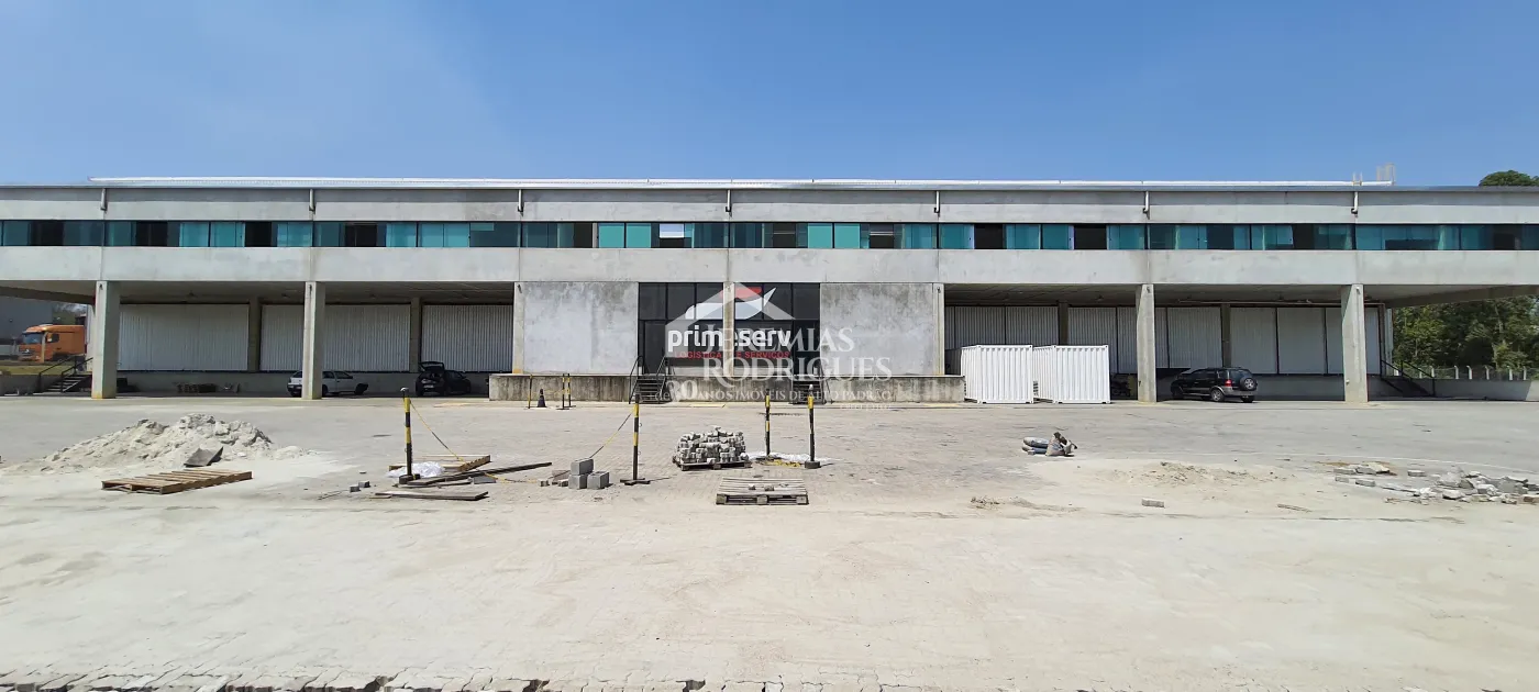 Galpão com 3.560 m² - Parque Empresarial Santa Rita - em Pindamonhangaba/SP.