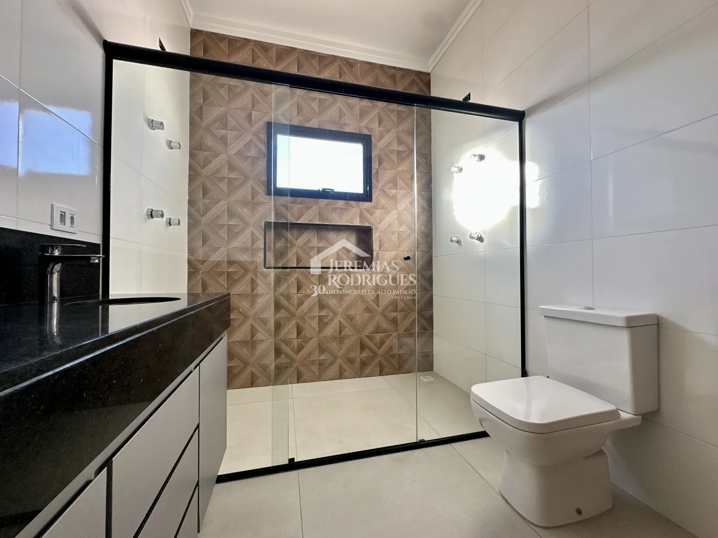 Casa para locação com 3 dormitórios no Condomínio Parque das Araucárias em Tremembé/SP