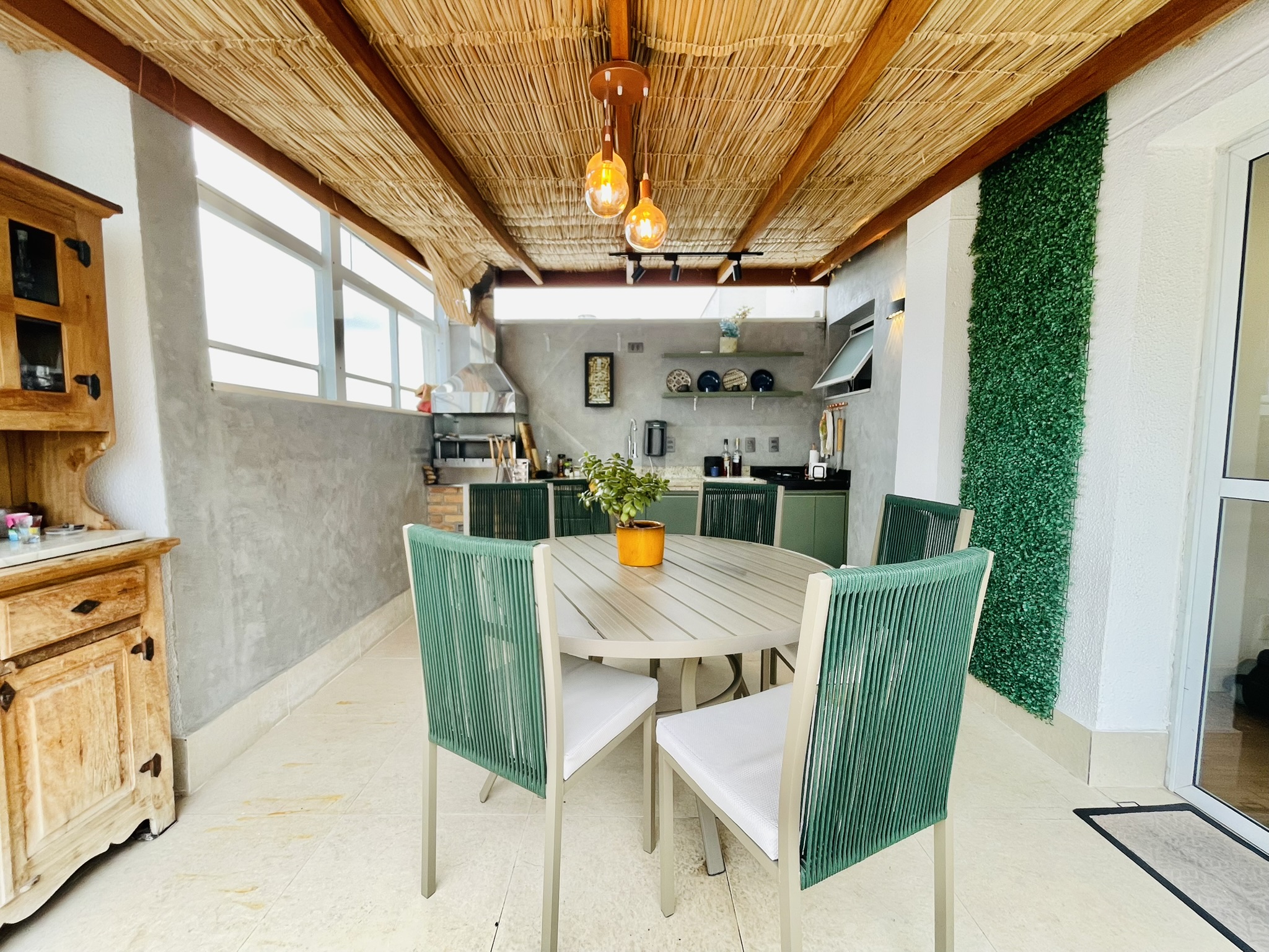 Cobertura duplex com 3 suítes no Edifício Solar do Jatobá em Taubaté/SP. 