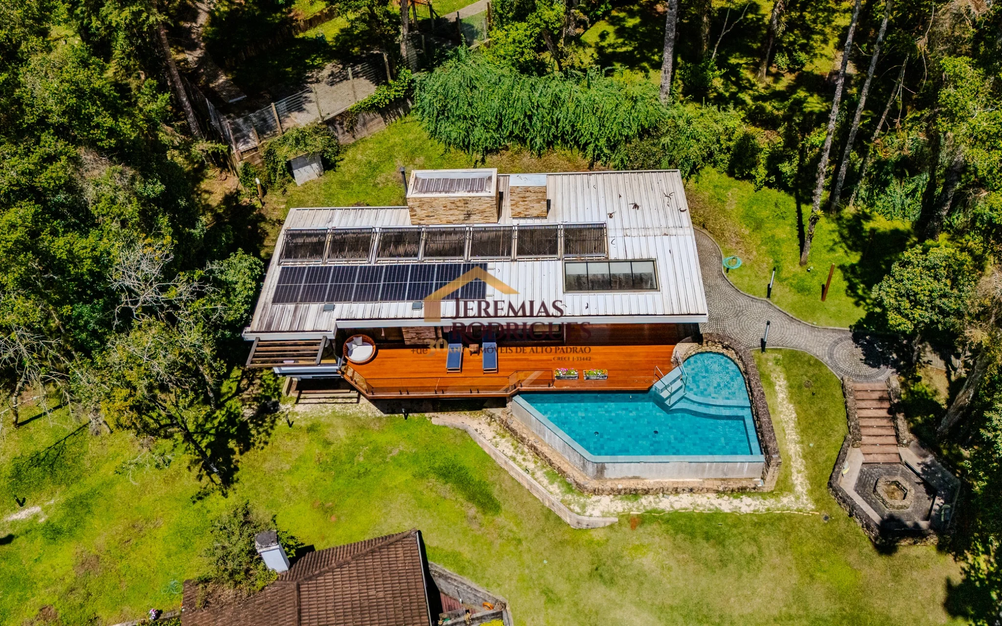 Casa de Campo á venda no Condomínio Residencial Véu da Noiva em Campos do Jordão/SP. — foto 34