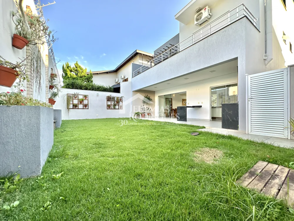 Casa mobiliada para locação no Condomínio Campos do Conde I em Tremembé/SP. 