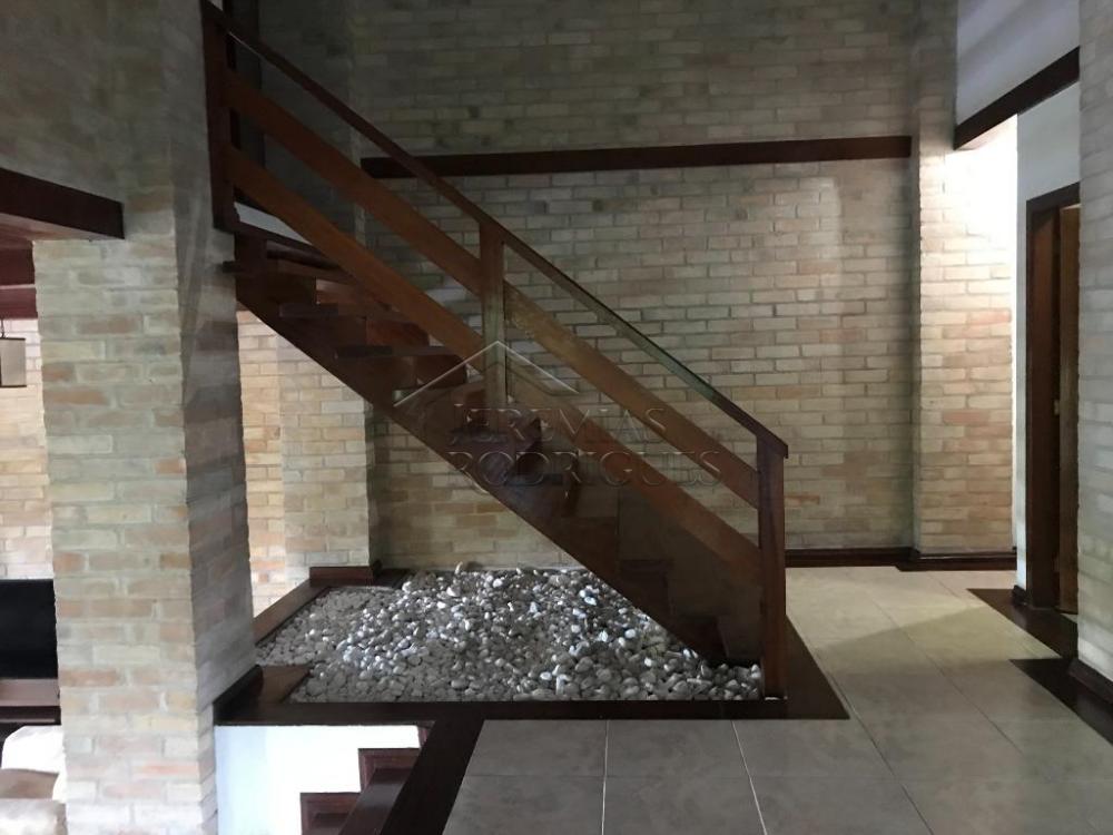 Casa à venda no Condomínio Domingas Dias em Ubatuba/SP.