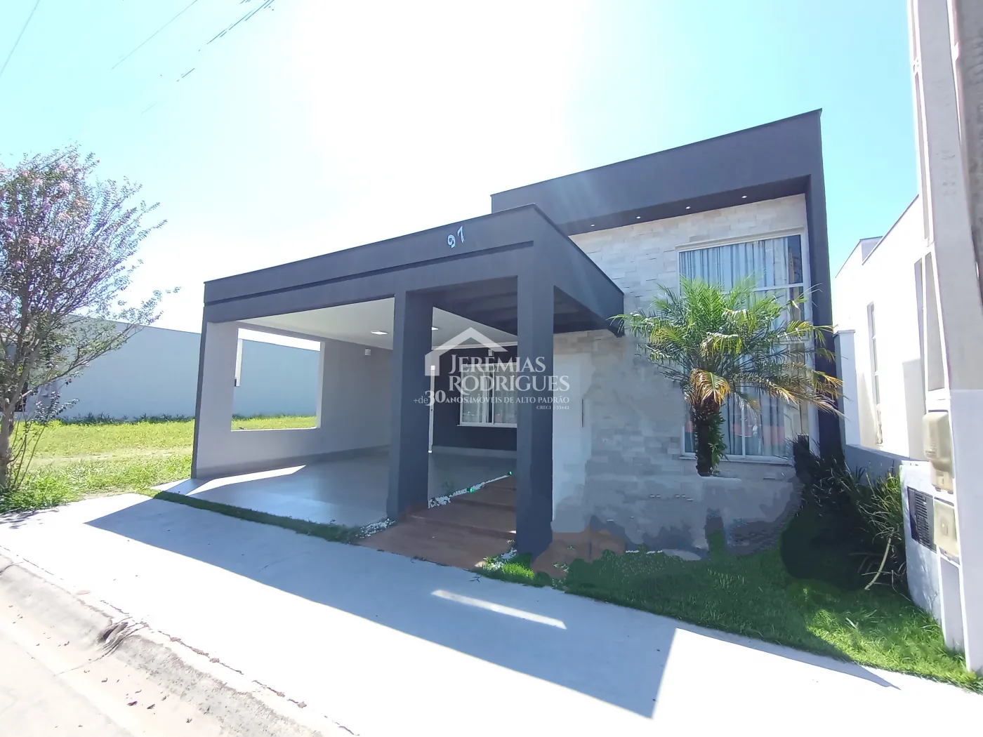 Casa para venda com 3 dormitórios no Condomínio Residencial Tecoara em Taubaté/SP