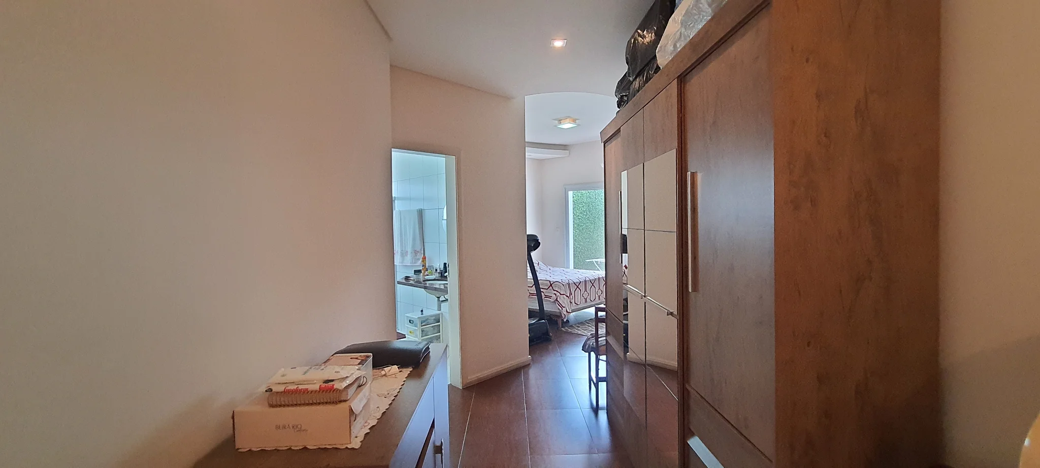 Casa à venda com 3 suítes no Condomínio Taubaté Village em Taubaté/SP