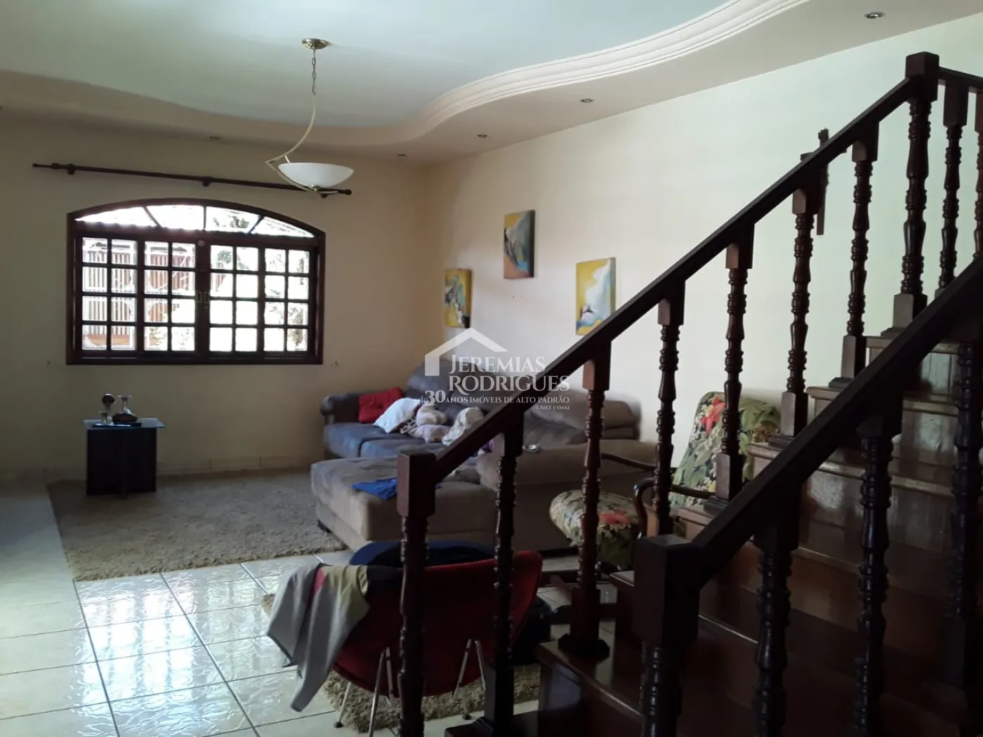 Casa sobradada à venda com 3 dormitórios no bairro Jardim Morumby em Taubaté/SP