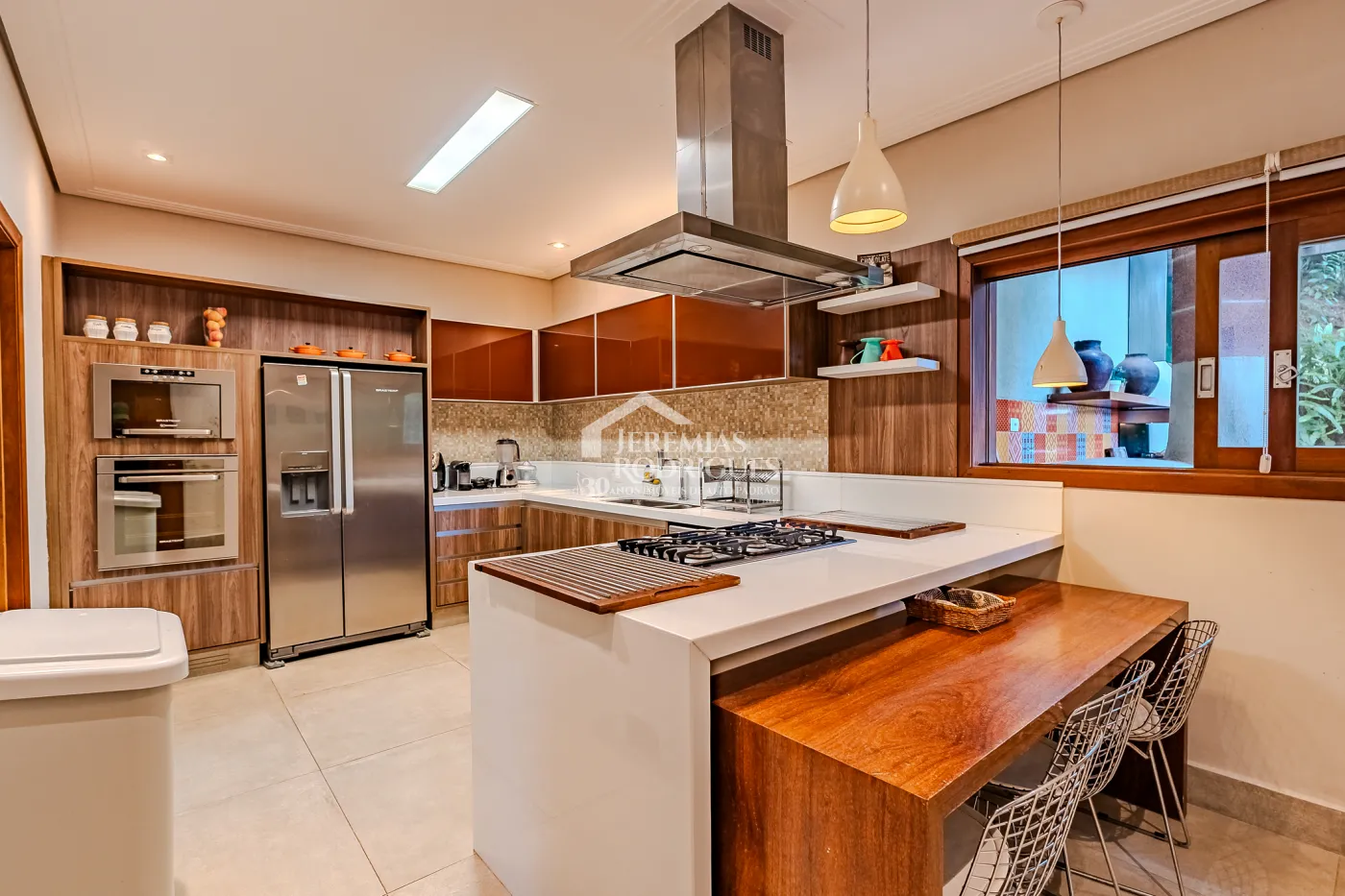 Casa para venda com 5 suítes no Condomínio Villandry em Campos do Jordão/SP