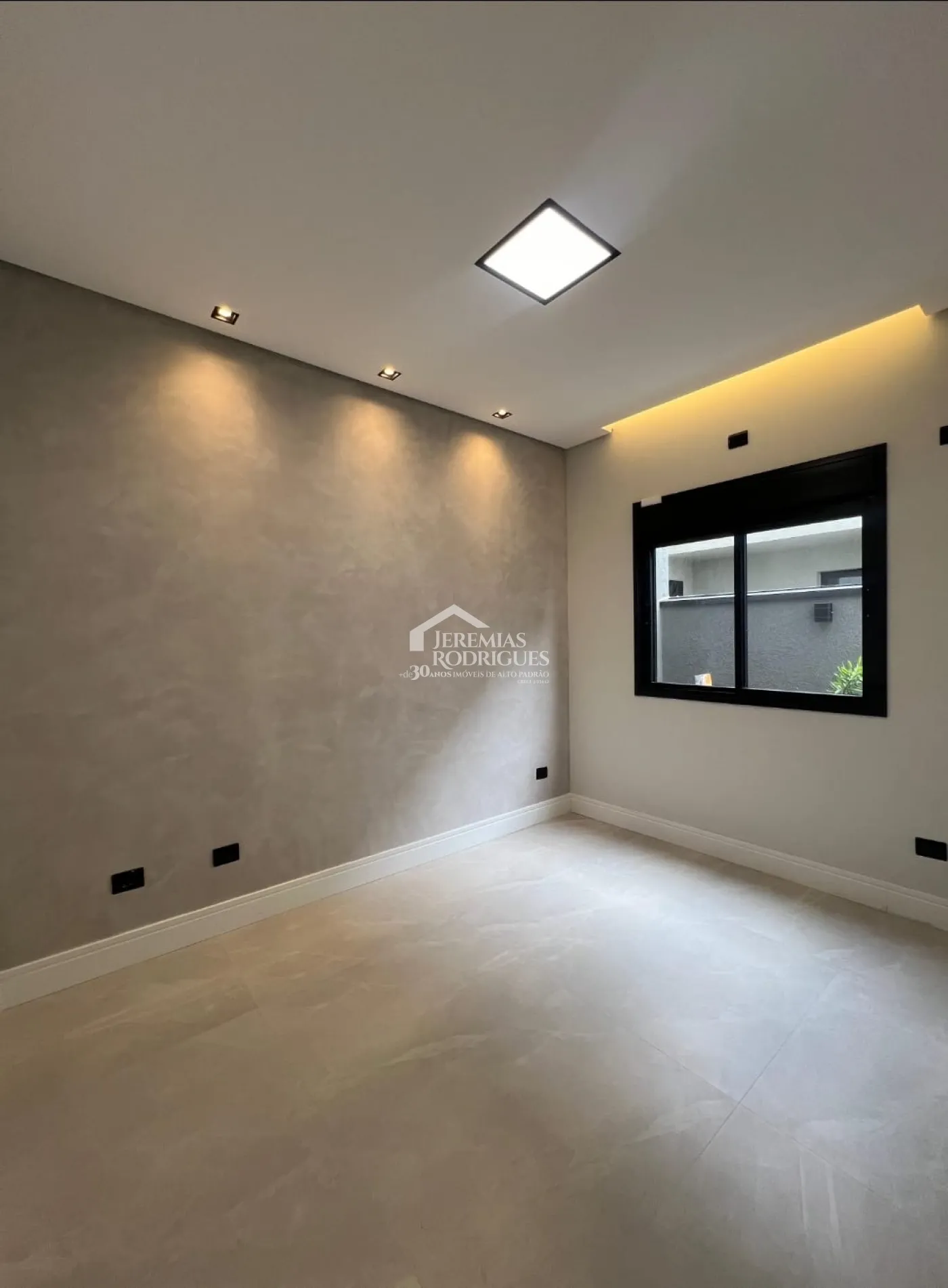 Sobrado com 4 suítes, 300 m² - Condomínio Ouro Ville - Taubaté/SP.