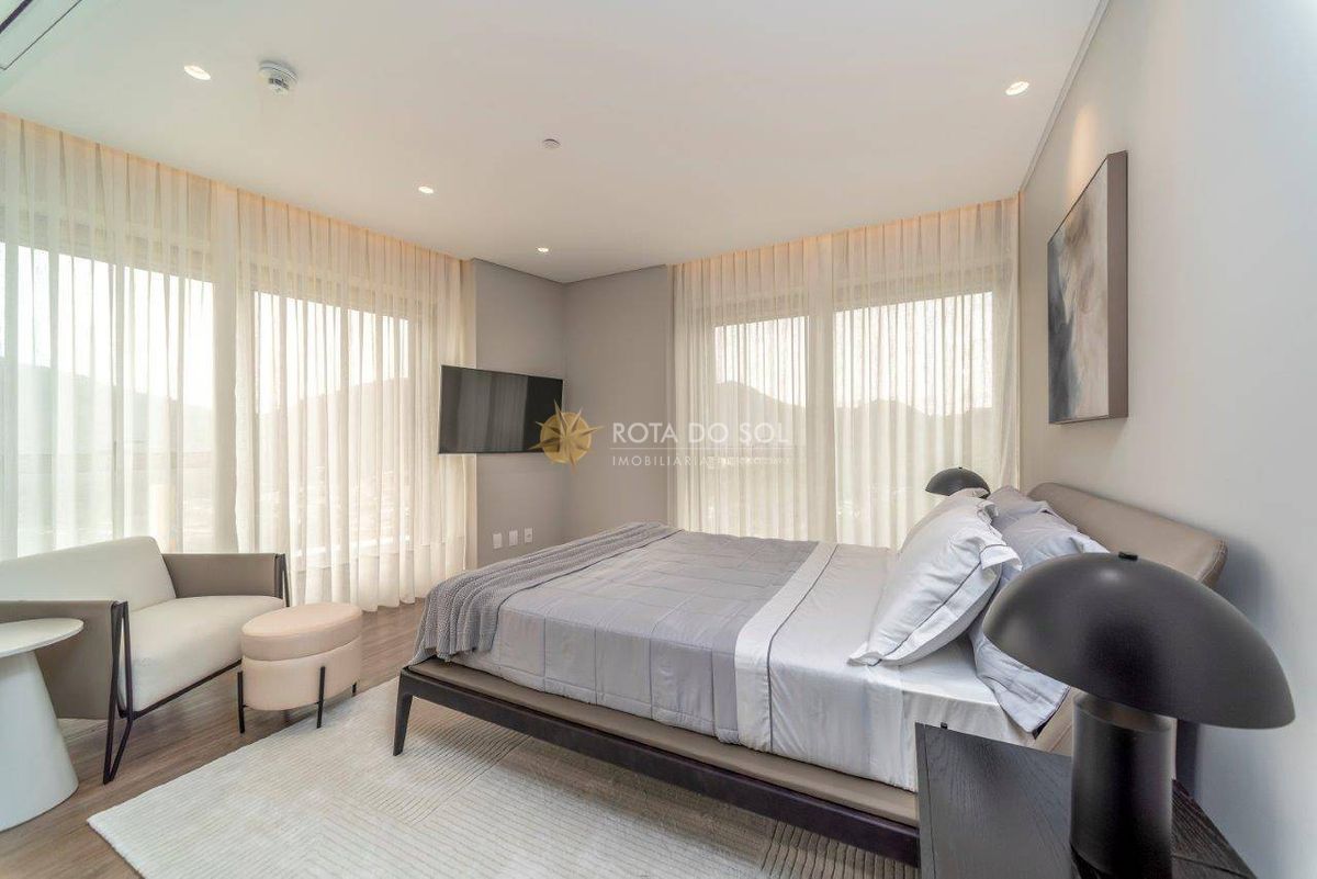 Yachthouse Apartamento Alto Padrão 4 Suítes no Centro de Balneário Camboriú SC