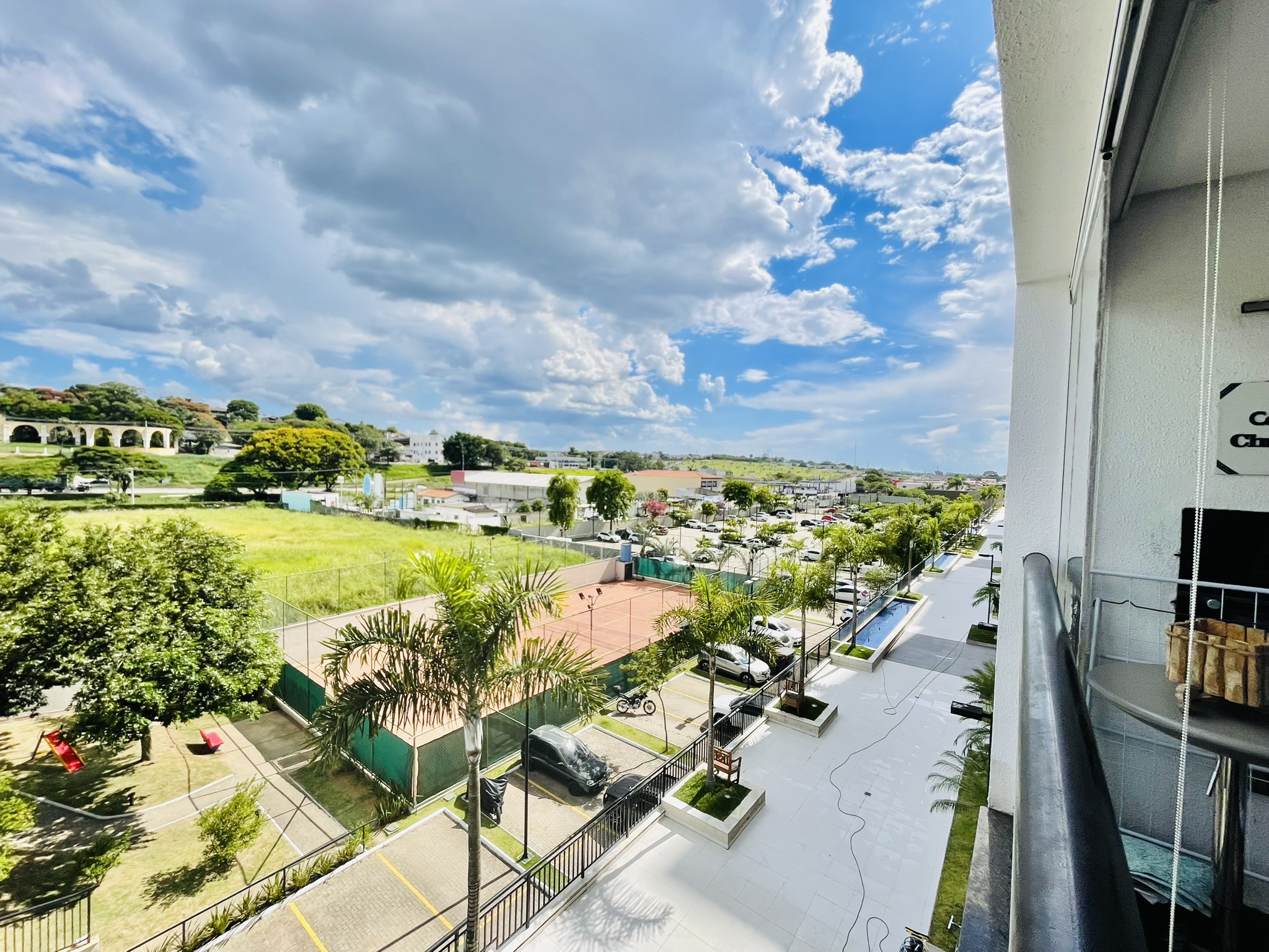 Apartamento à venda com 3 dormitórios, 82 m² no Condomínio Cyan em Taubaté/SP. 