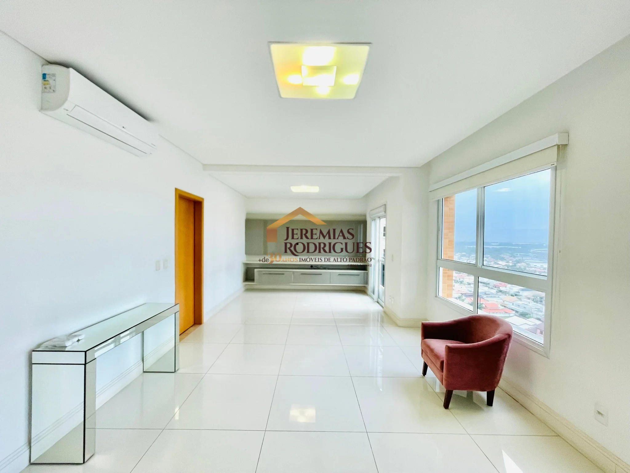 Apartamento Mobiliado para locação e venda no Condomínio Des Arts em Taubaté/SP.