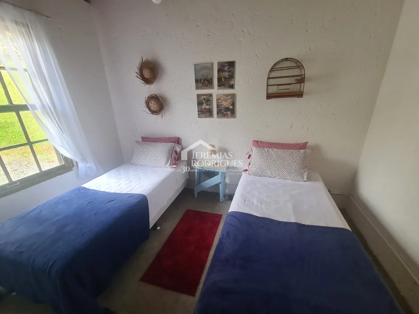 Chácara à venda com 400 m² no bairro Santa Cruz em Santo Antônio do Pinhal/SP.