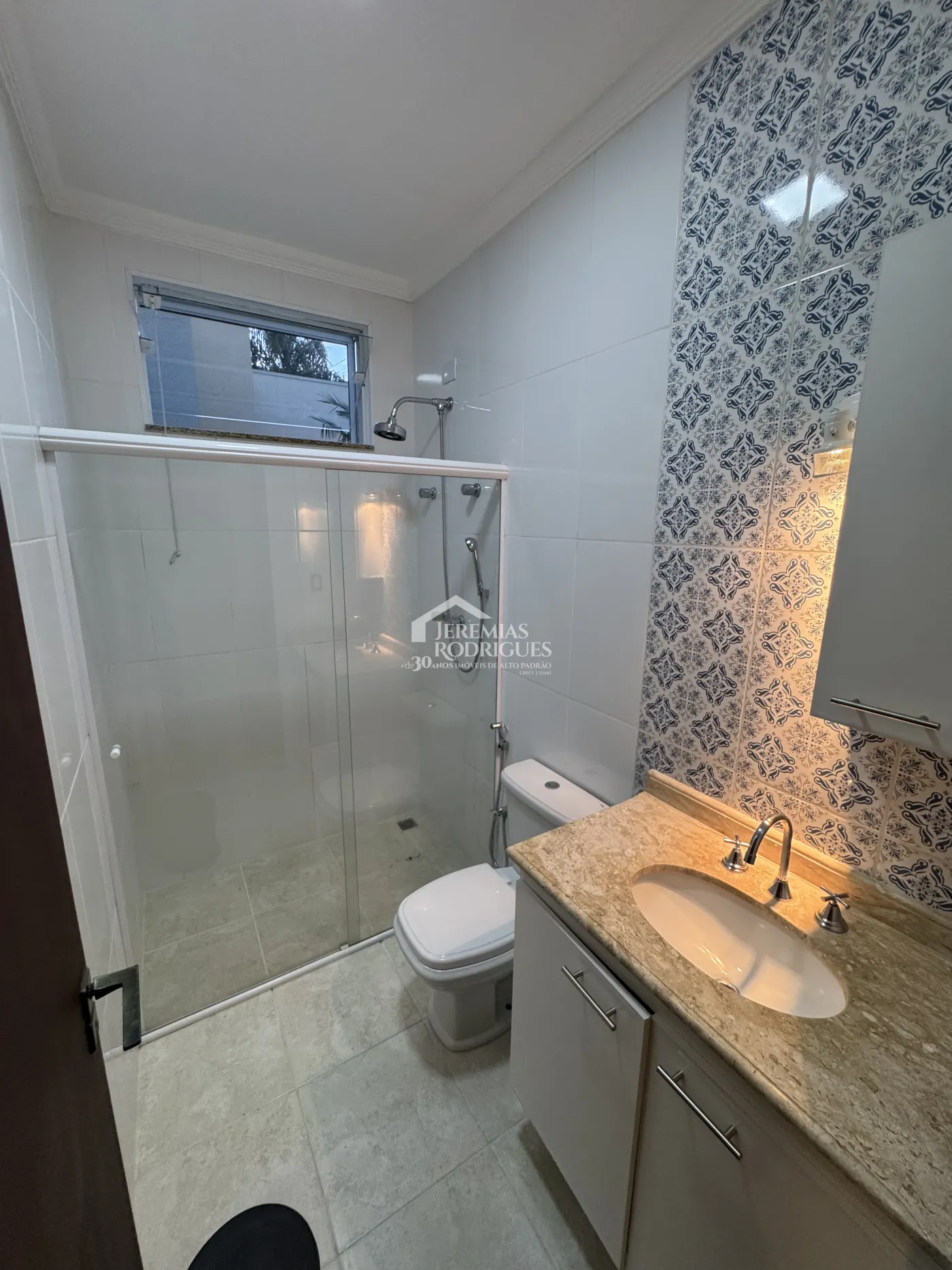 Casa para venda com 3 dormitórios no Condomínio Campos do Conde II Chamboard em Tremembé/SP