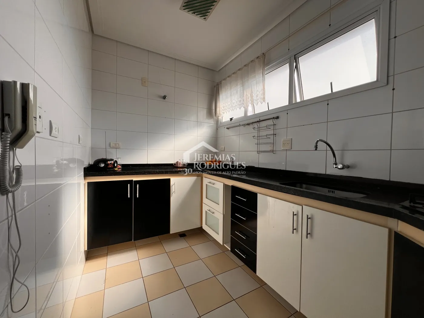 Apartamento com 2 dormitórios, 146 m² - Edifício Village Towers - Taubaté/SP.