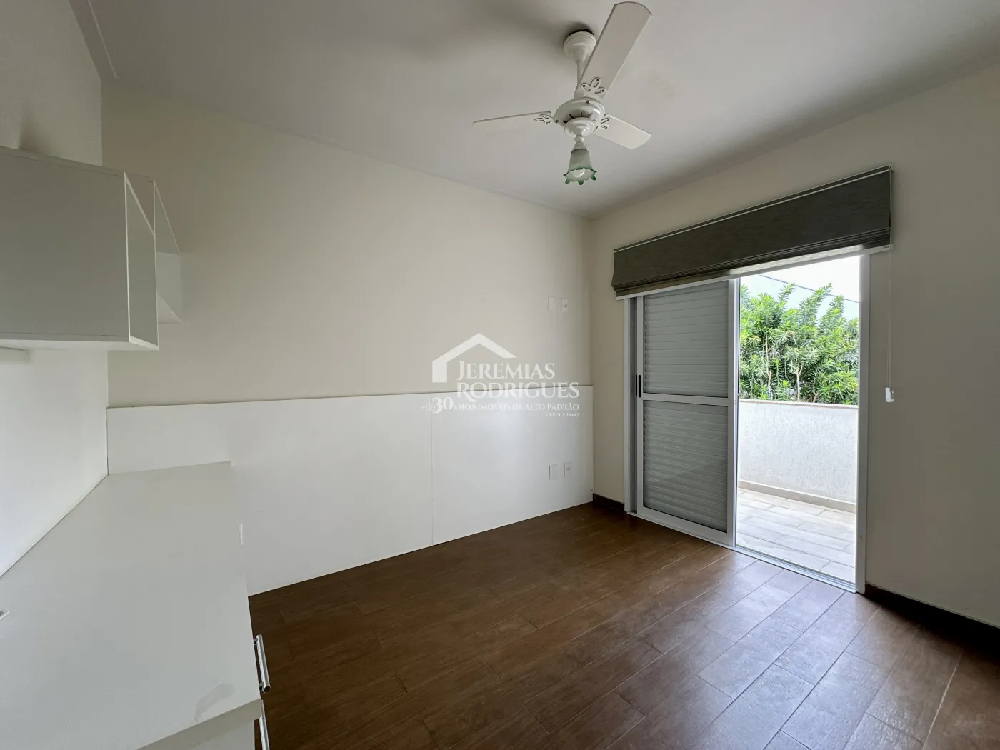 Casa para venda e locação com 4 suítes no Condomínio Campos do Conde II em Tremembé/SP