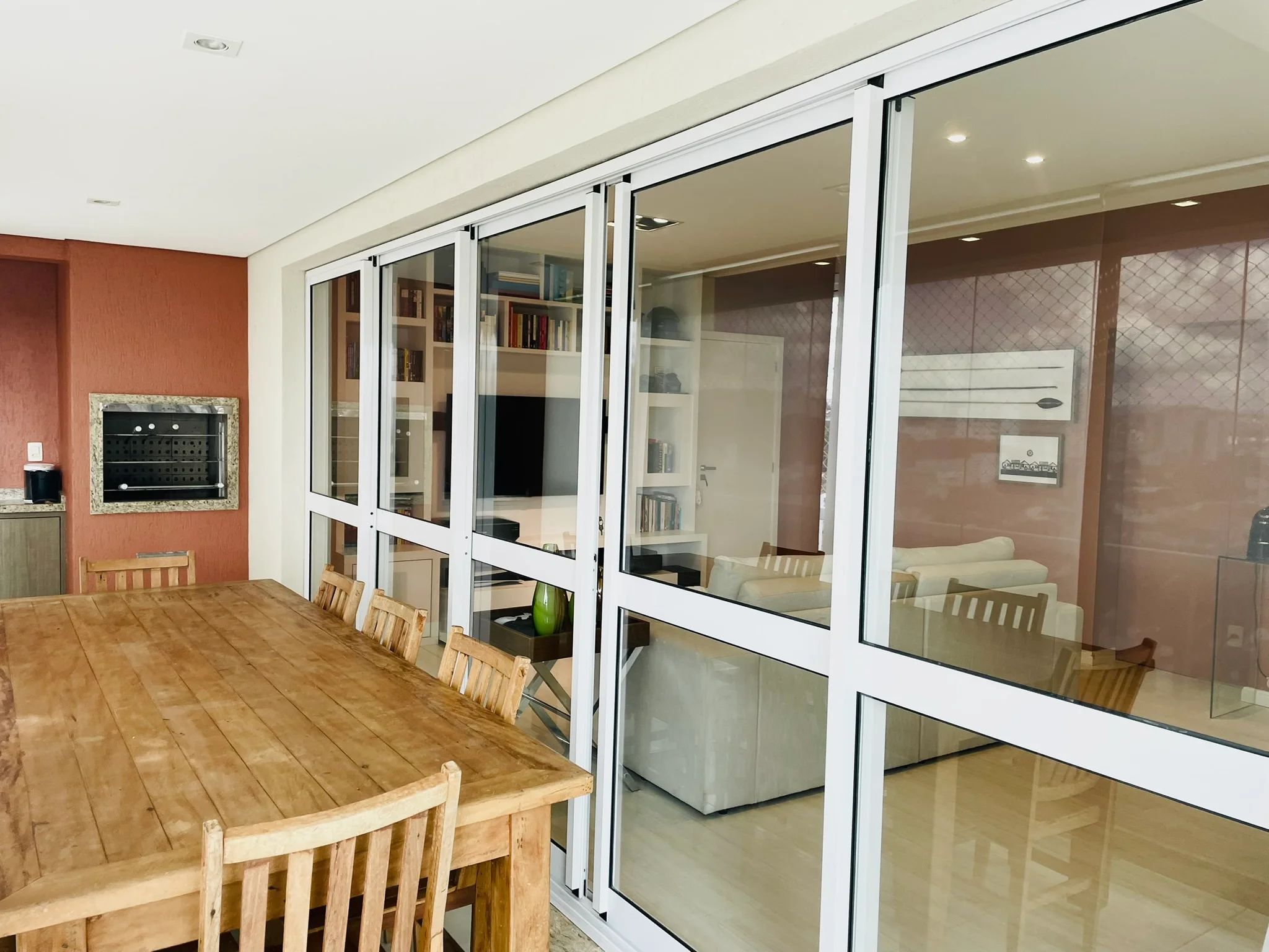 Apartamento à venda com 3 dormitórios, 130m² no Edifício Figueiras em Taubaté/SP