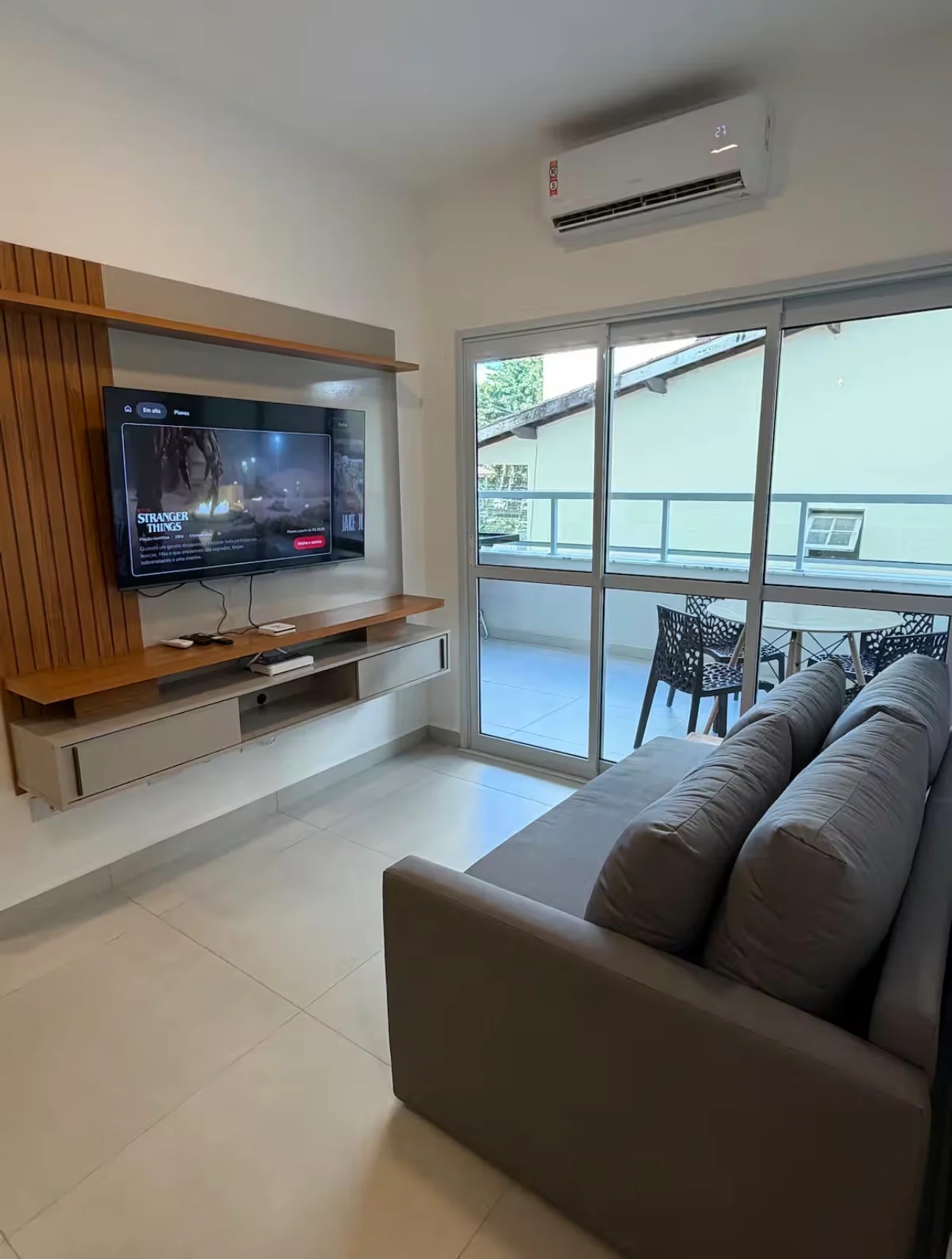 Apartamento à venda com 2 suítes no Condomínio Cian em Ubatuba/SP. 