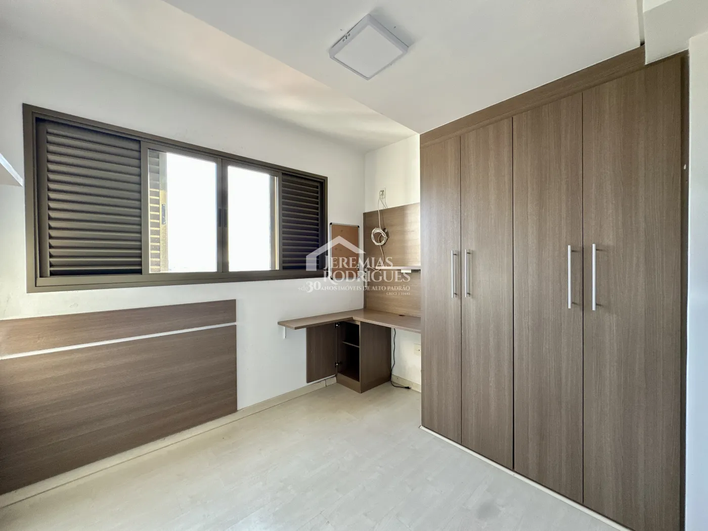 Apartamento com 3 dormitórios, 125 m² - Edifício Jabuticabeiras - Taubaté/SP.