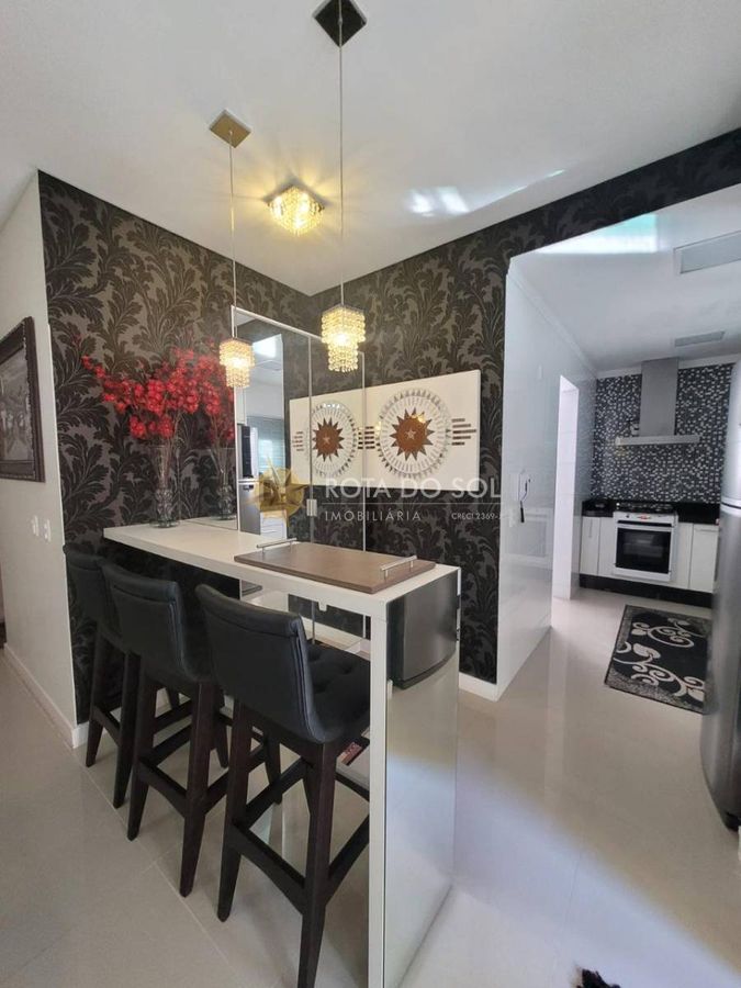 London apartamento mobiliado com 3 quartos na Meia Praia Itapema SC