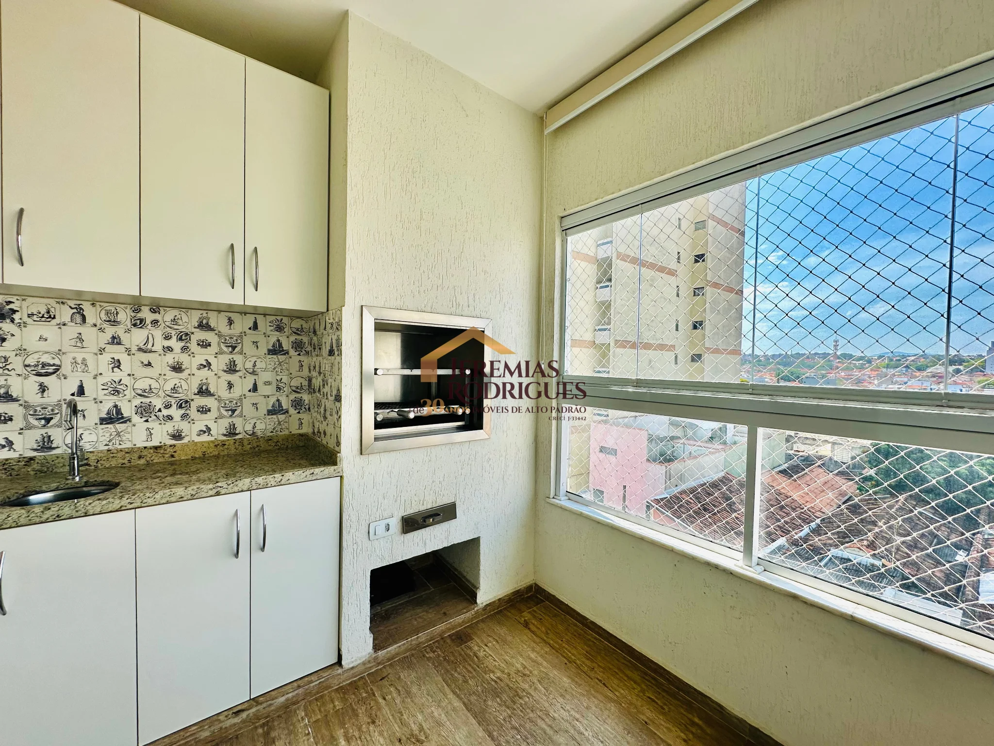 Apartamento para locação e venda no Edifício Solar Vicente Giffoni em Taubaté/SP.