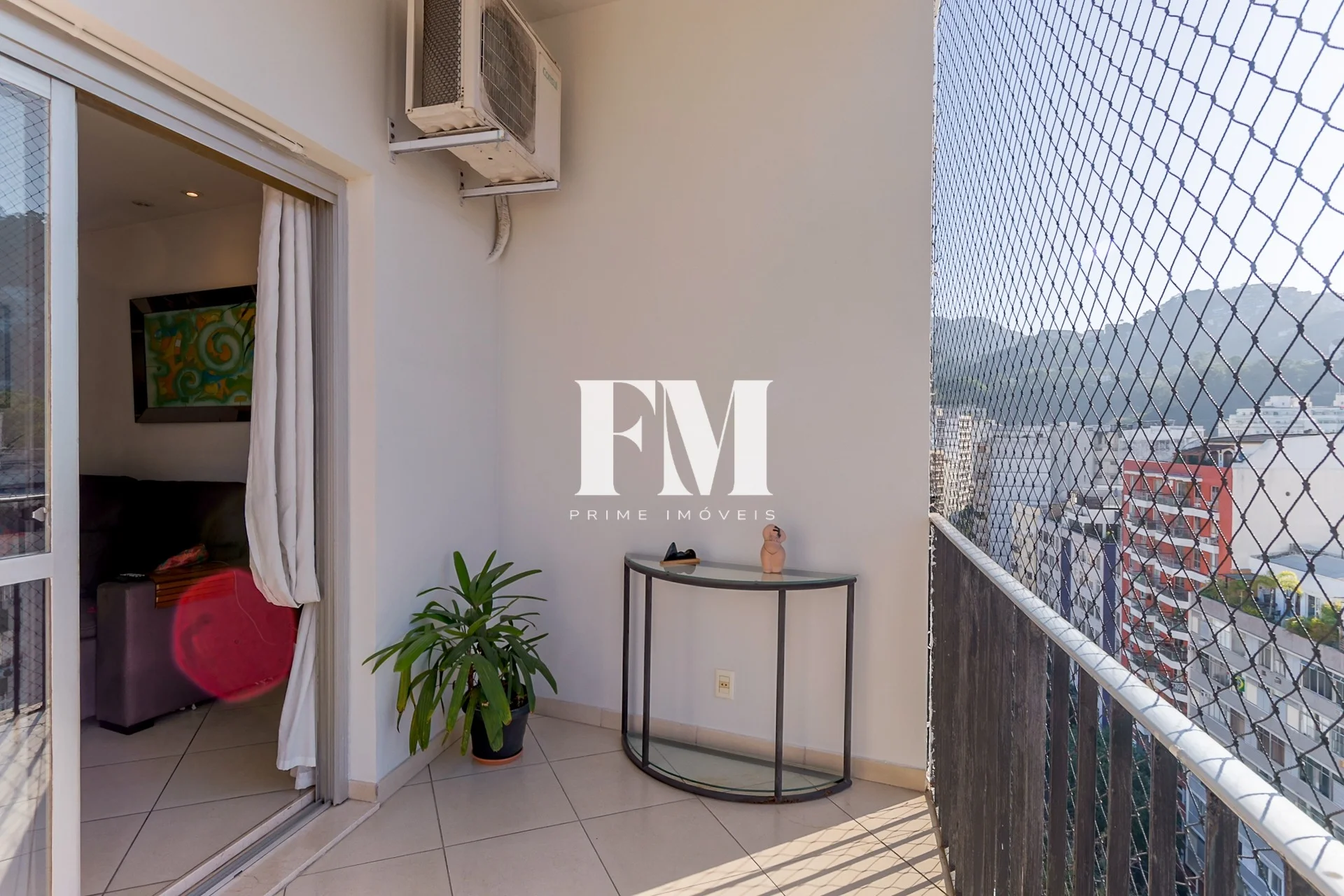 Laranjeiras | Cobertura Duplex | 3 Quartos (2 Suítes) | 208m² com Espaço Gourmet e 3 Vagas - foto 8