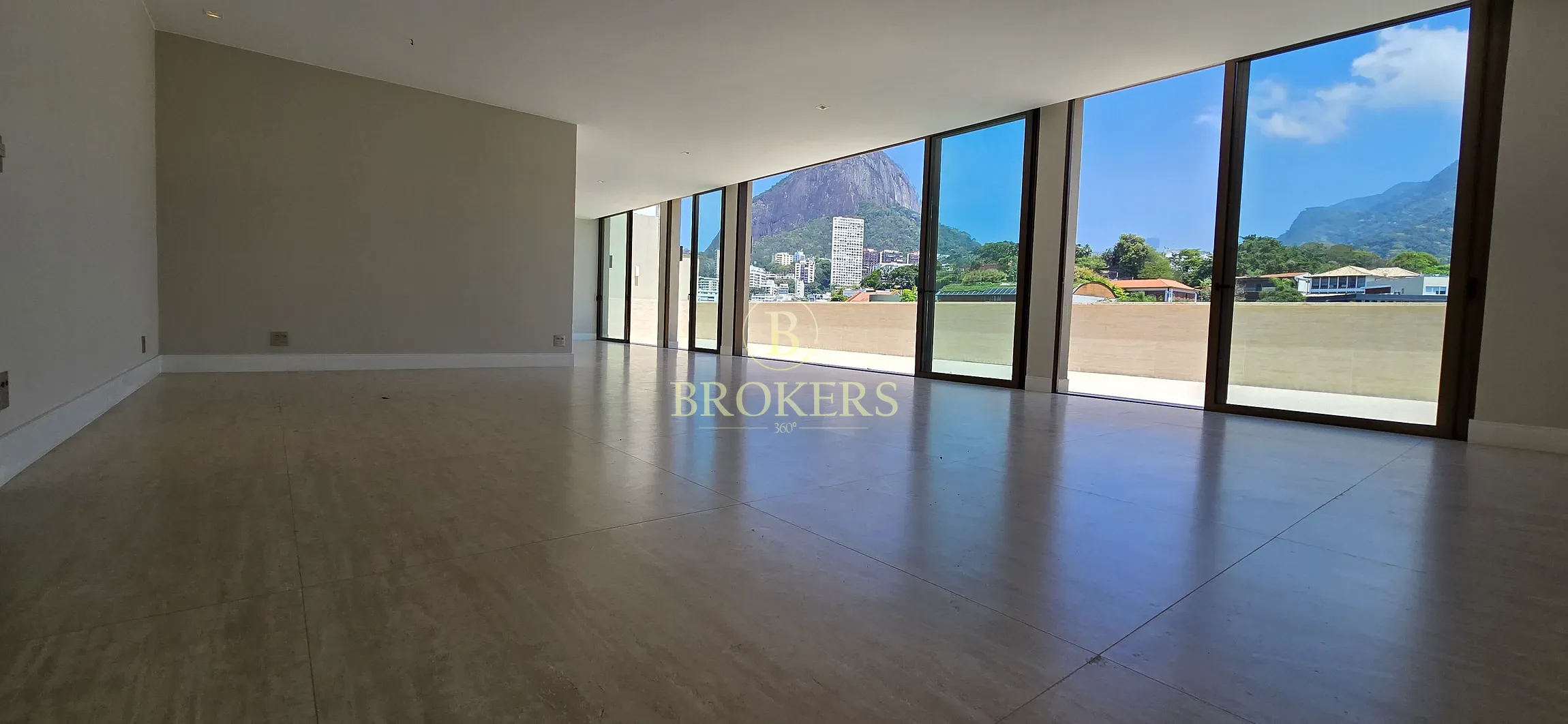 Cobertura linear, modernizada à venda no Leblon, São 460m², 4 suítes, vista indevassável para o Jar — foto 12