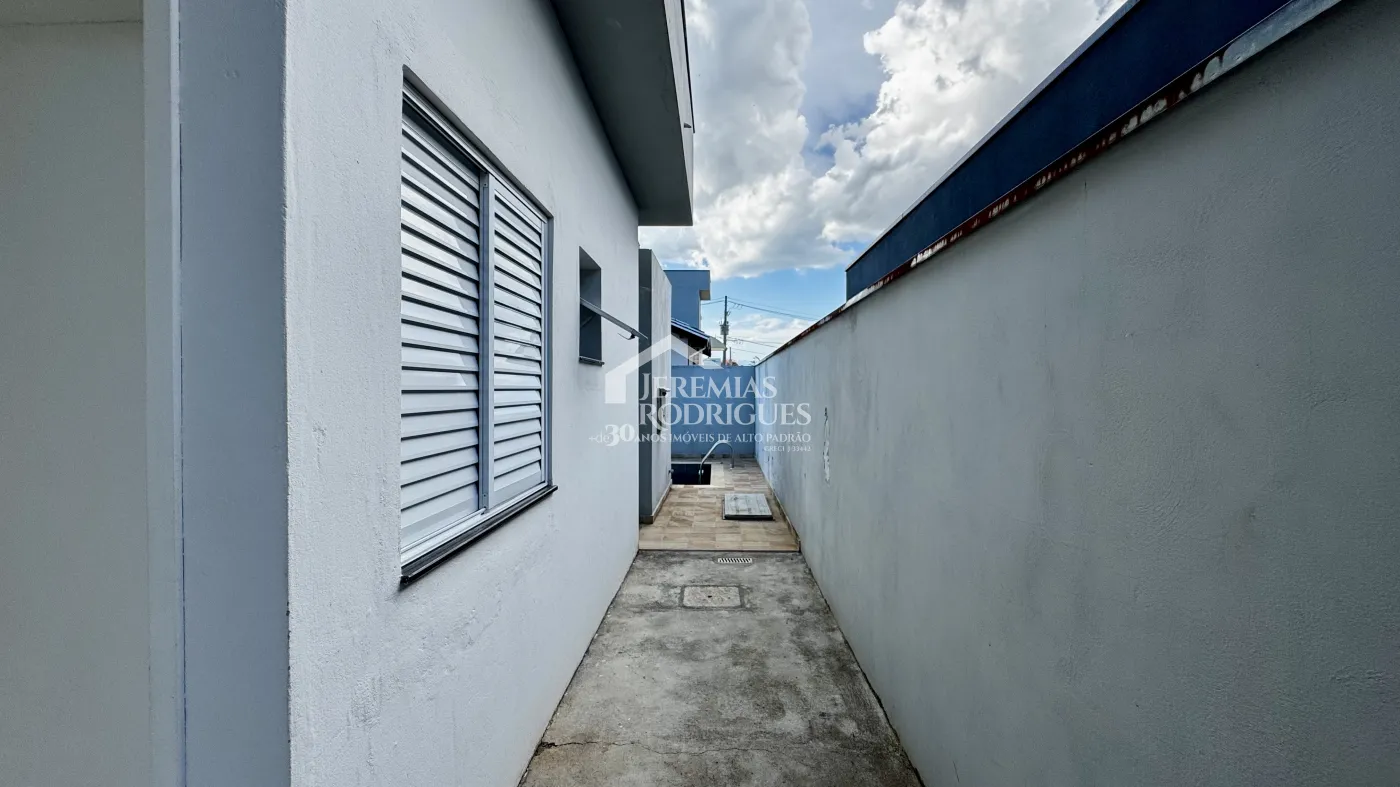 Casa para venda com 3 suítes no Condomínio Reserva dos Lagos em Pindamonhangaba/SP