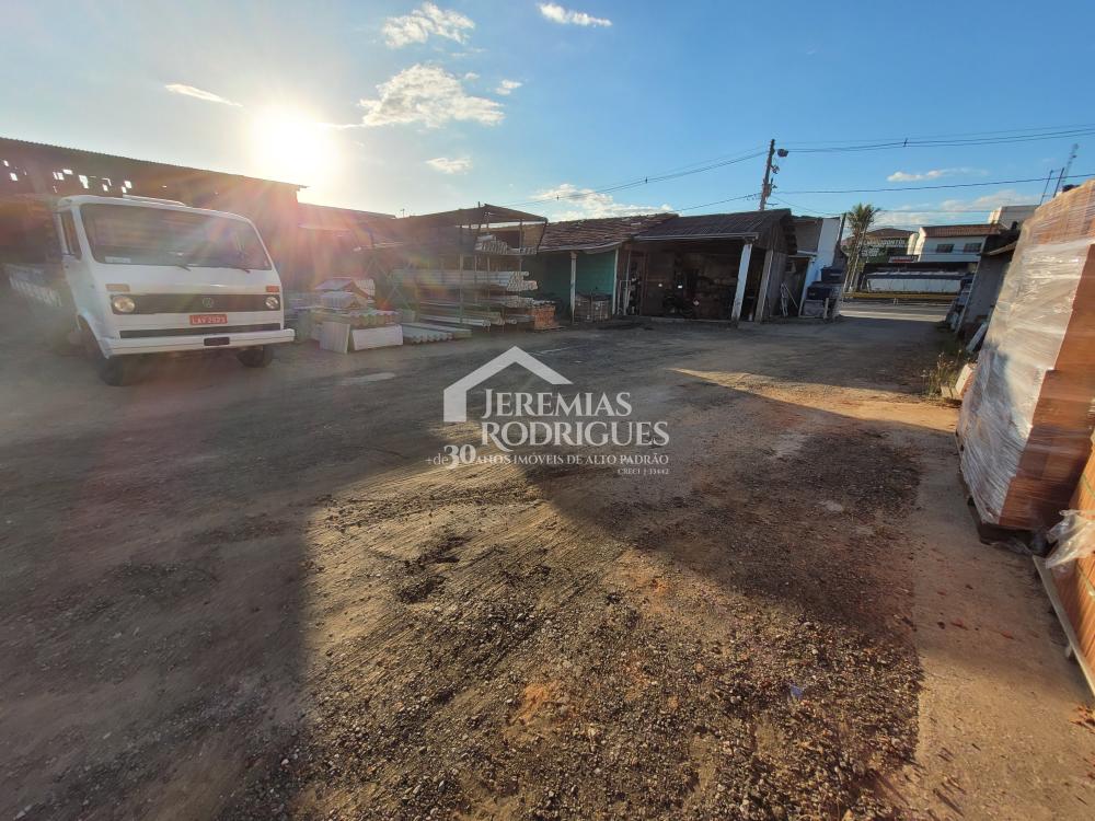 Galpão com área total de 1.600 m² - Pindamonhangaba/SP