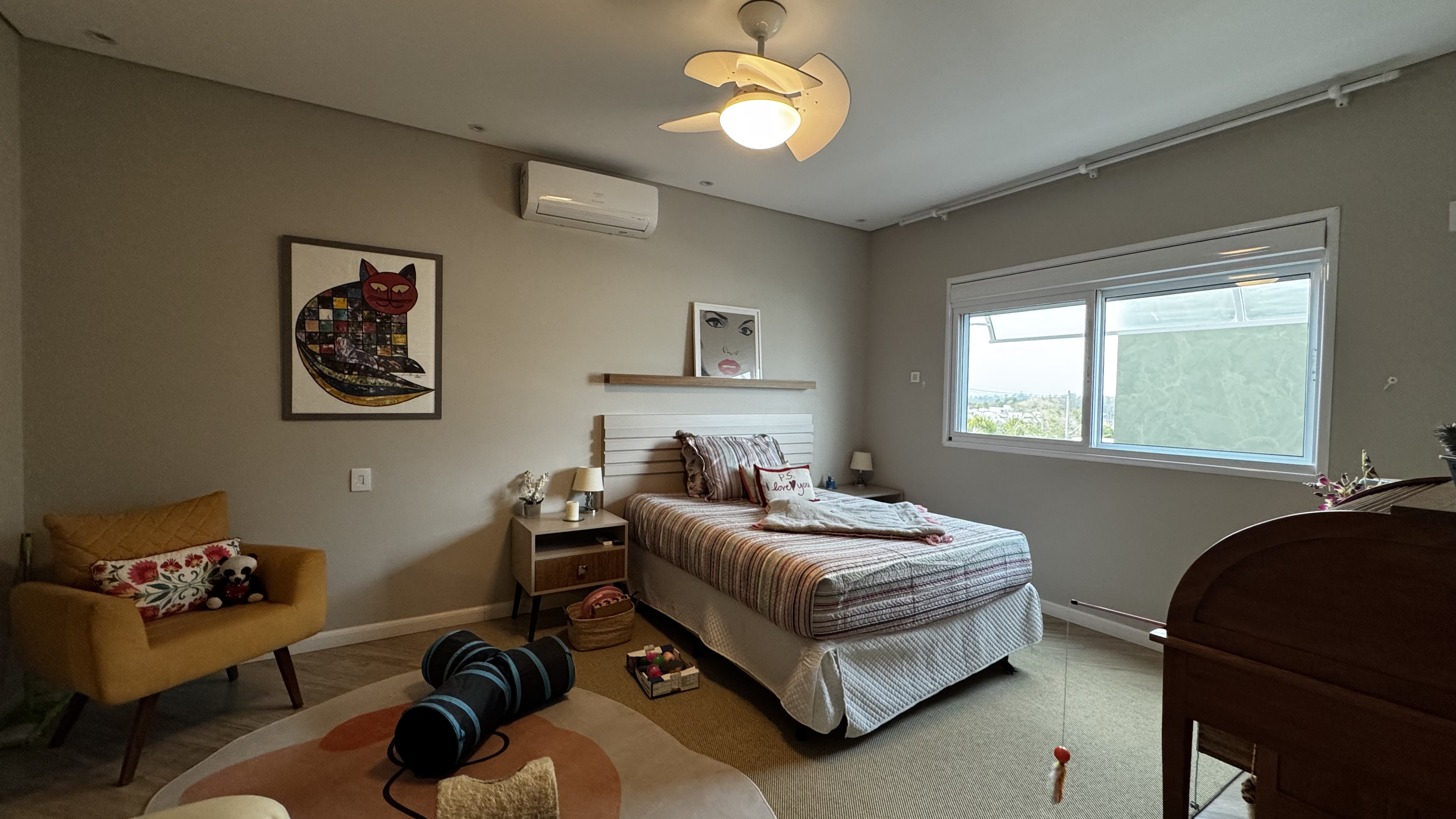 Casa à venda com 3 suítes no Condomínio Reserva dos Lagos em Pindamonhangaba/SP.