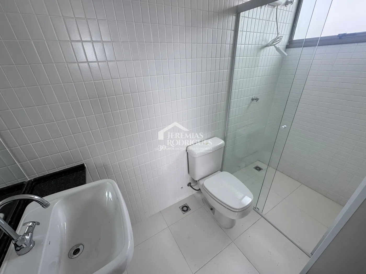 Apartamento à venda com 3 dormitórios, 119 m² no Edifício Jabuticabeiras em Taubaté/SP.