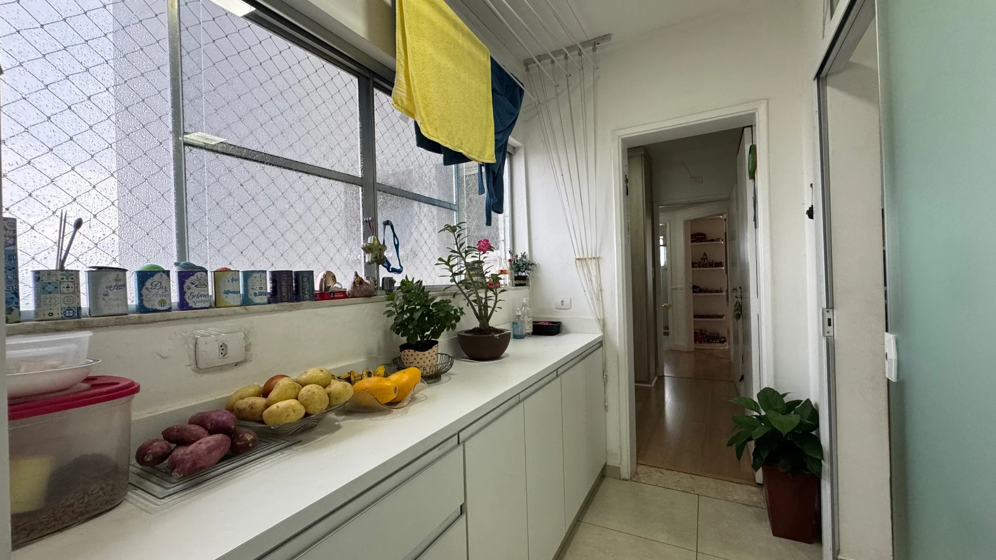 Apartamento à venda no Edifício Serra da Mantiqueira em Pindamonhangaba/SP. 