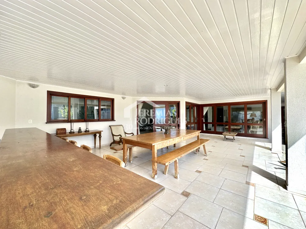 Casa com 4 quartos, 617 m² - Condomínio Taubaté Village - Taubaté/SP