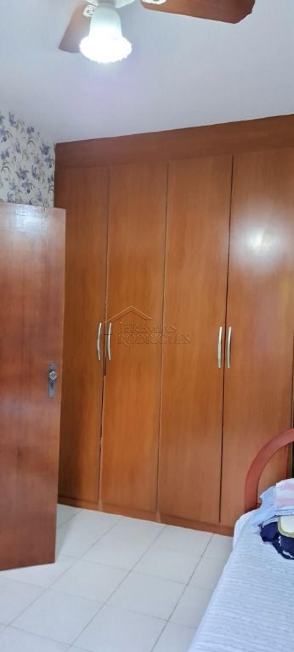 Chácara à venda com com 3 suítes no bairro Areão em Taubaté/SP. 