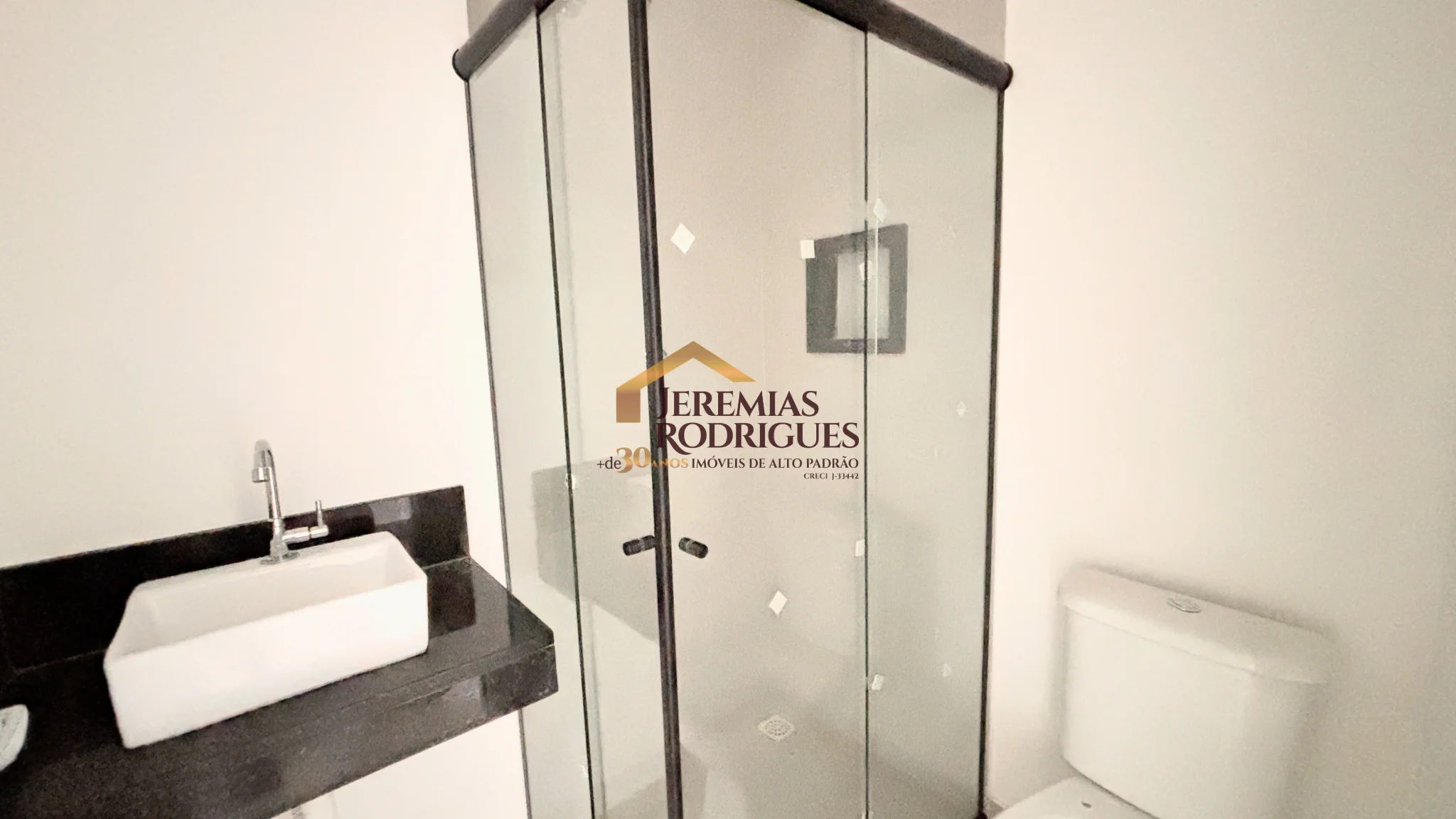 Apartamento para locação no Condomínio Grand View Residence em Pindamonhangaba/SP.
